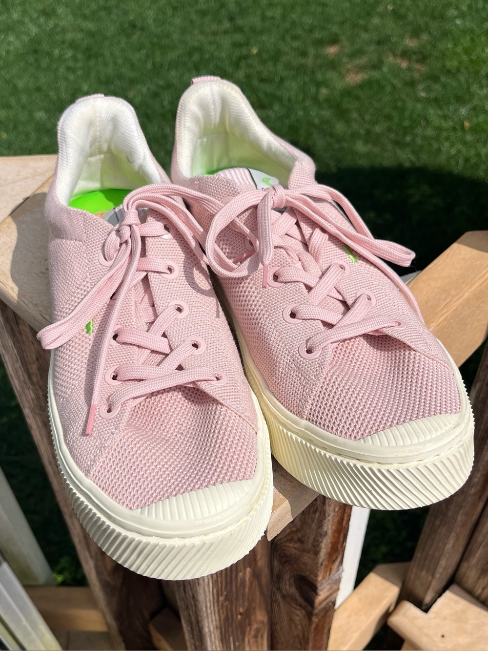 Cariuma IBI Low Knit Light Pink Skater Sneakers Size Men’s 10.5/Women’s 12